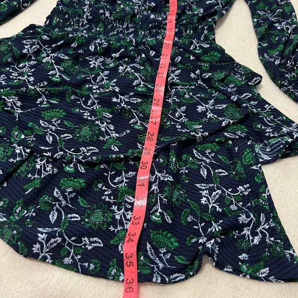 Long sleeve layered dress with floral print. Navy blue, green, and white. - Picture 4 of 4